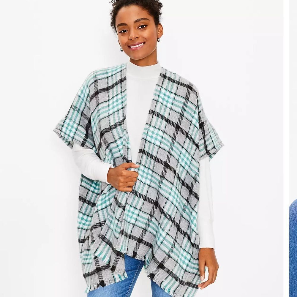 Loft Gray Plaid Blanket Wrap Poncho Sweater XS Small NWOT Preppy Fringe